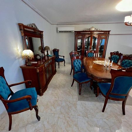 Luxurious 3 Bedroom Rustic Apartment Overlooking Huge Garden - For Families And Couples Cairo Exterior foto