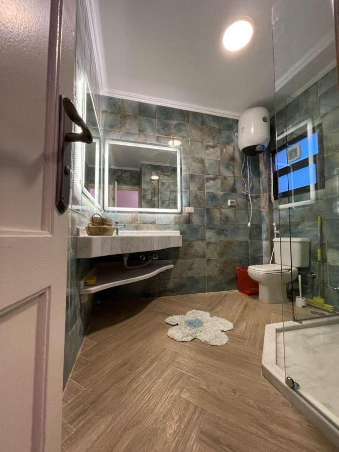 Luxurious 3 Bedroom Rustic Apartment Overlooking Huge Garden - For Families And Couples Cairo Exterior foto