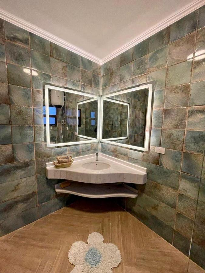Luxurious 3 Bedroom Rustic Apartment Overlooking Huge Garden - For Families And Couples Cairo Exterior foto