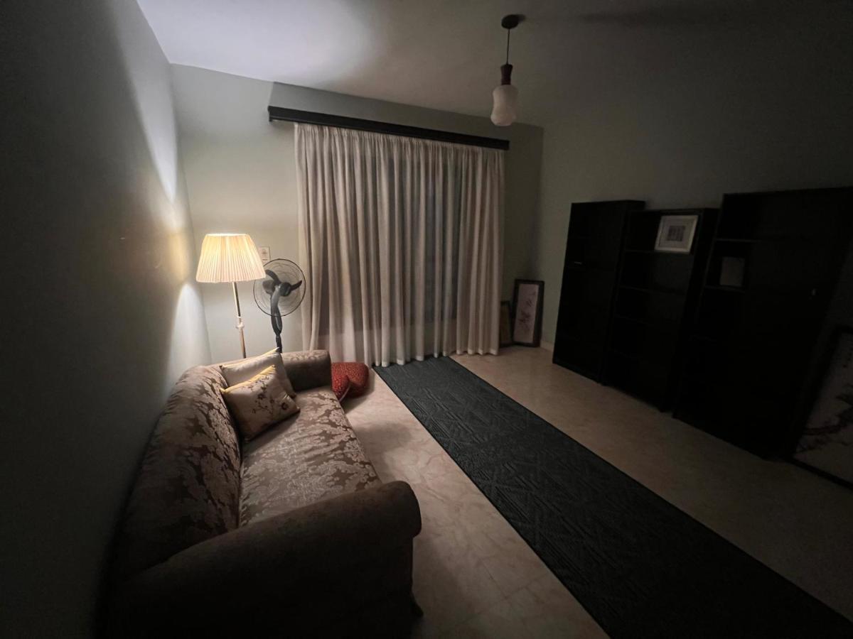 Luxurious 3 Bedroom Rustic Apartment Overlooking Huge Garden - For Families And Couples Cairo Exterior foto