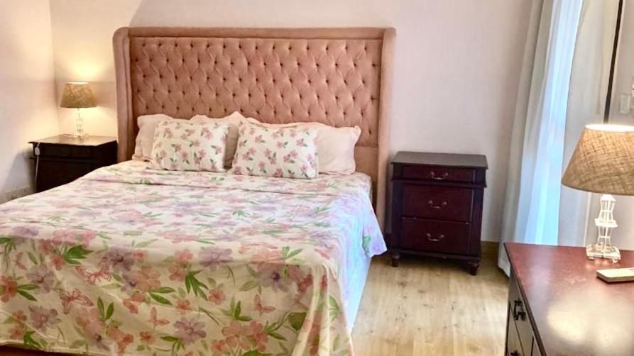 Luxurious 3 Bedroom Rustic Apartment Overlooking Huge Garden - For Families And Couples Cairo Exterior foto