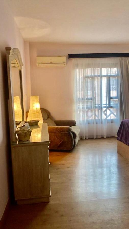 Luxurious 3 Bedroom Rustic Apartment Overlooking Huge Garden - For Families And Couples Cairo Exterior foto