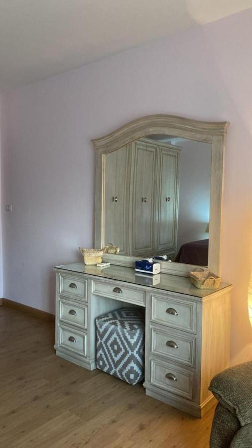Luxurious 3 Bedroom Rustic Apartment Overlooking Huge Garden - For Families And Couples Cairo Exterior foto